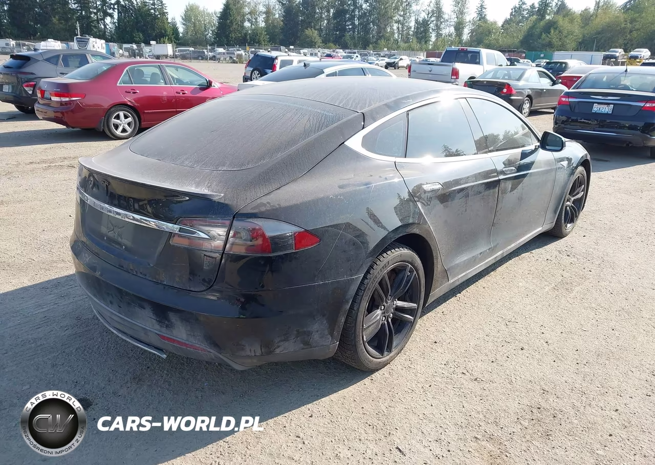 2014 Tesla Model S VIN:5YJSA1S10EFP41095 - 4