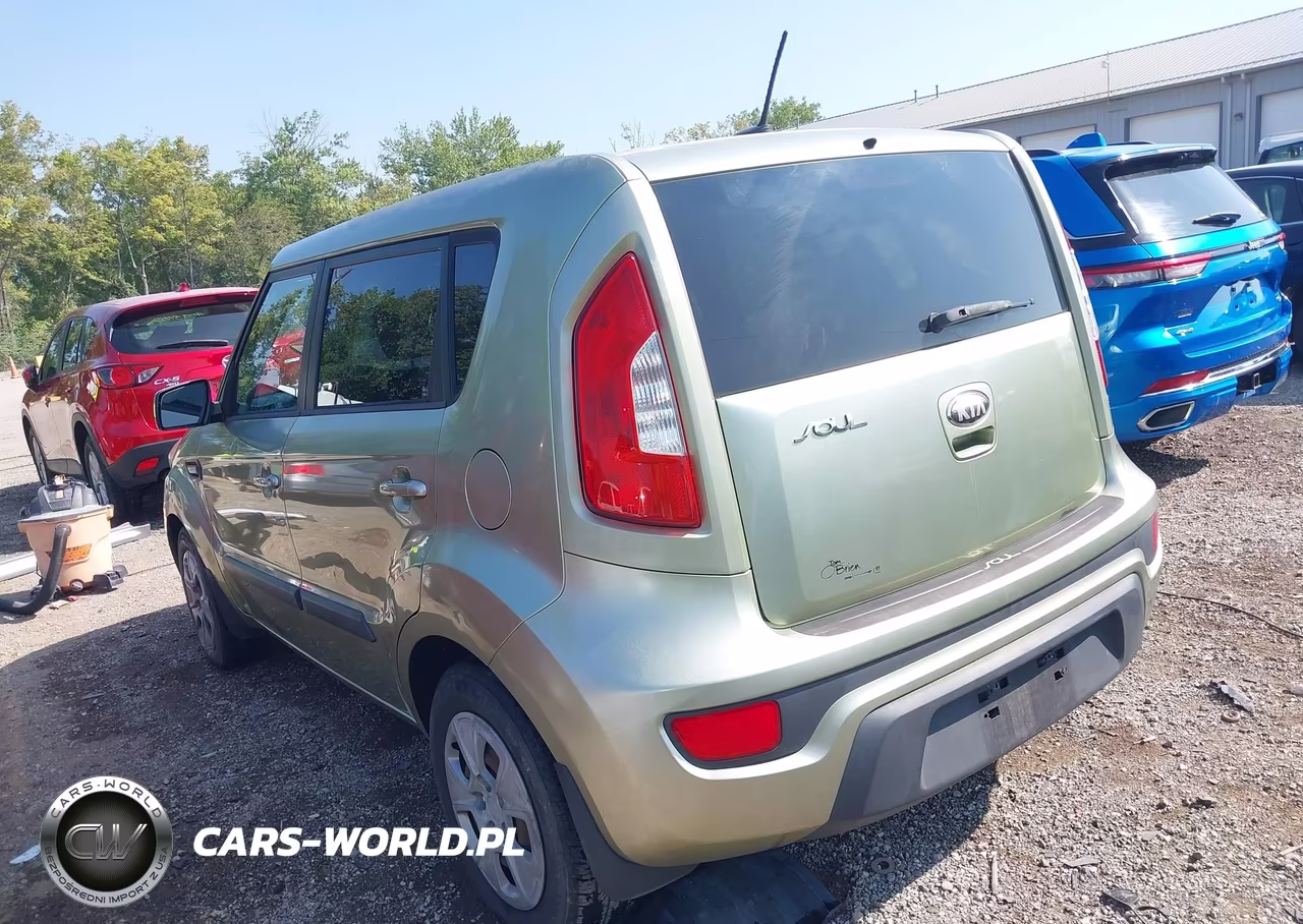 2013 Kia Soul VIN:KNDJT2A50D7525171 - 3