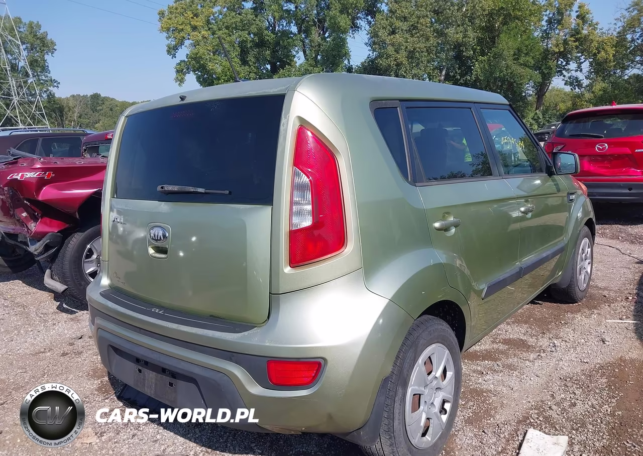 2013 Kia Soul VIN:KNDJT2A50D7525171 - 4