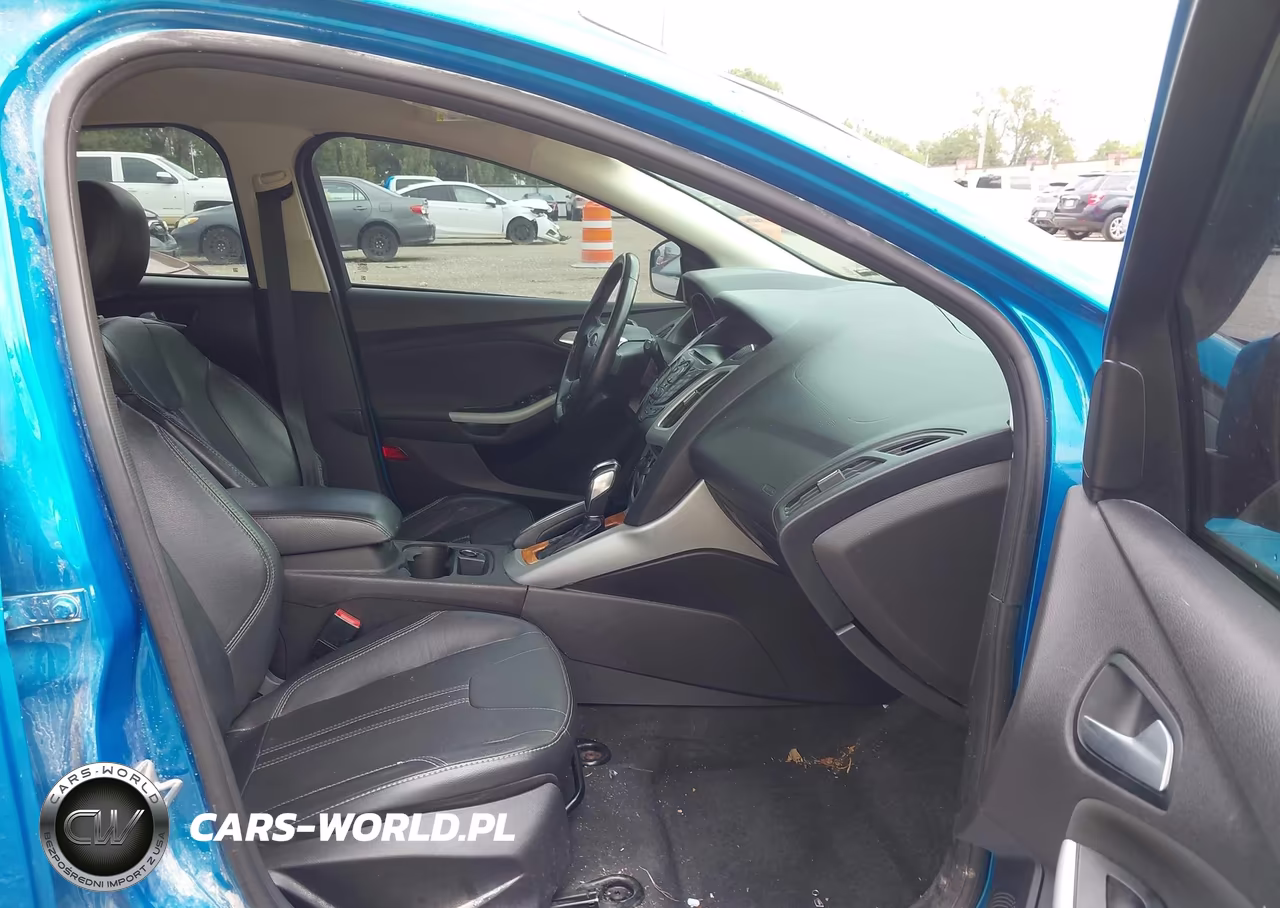 2014 Ford Focus Se VIN:1FADP3K29EL130822 - 5