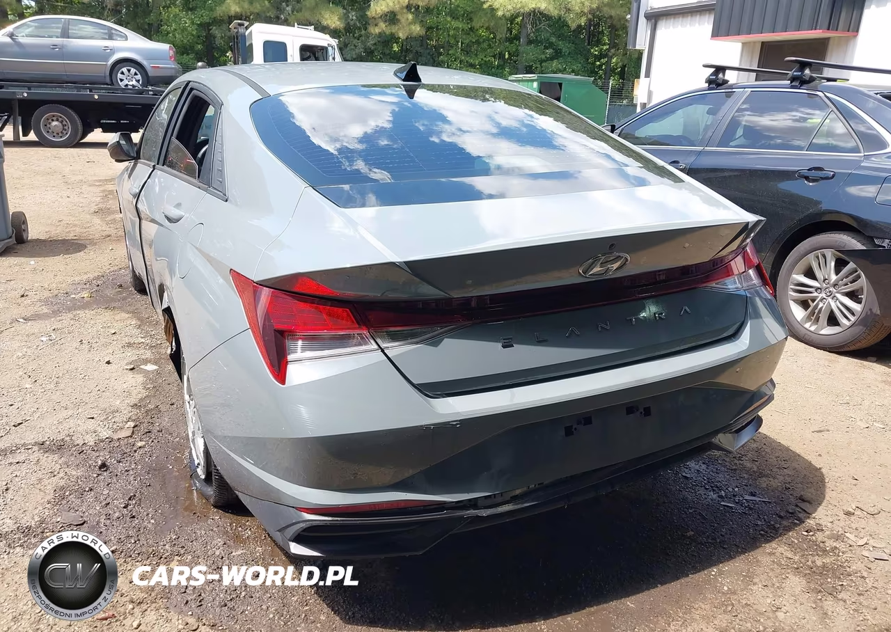 2023 Hyundai Elantra Se VIN:KMHLL4AG5PU437305 - 3