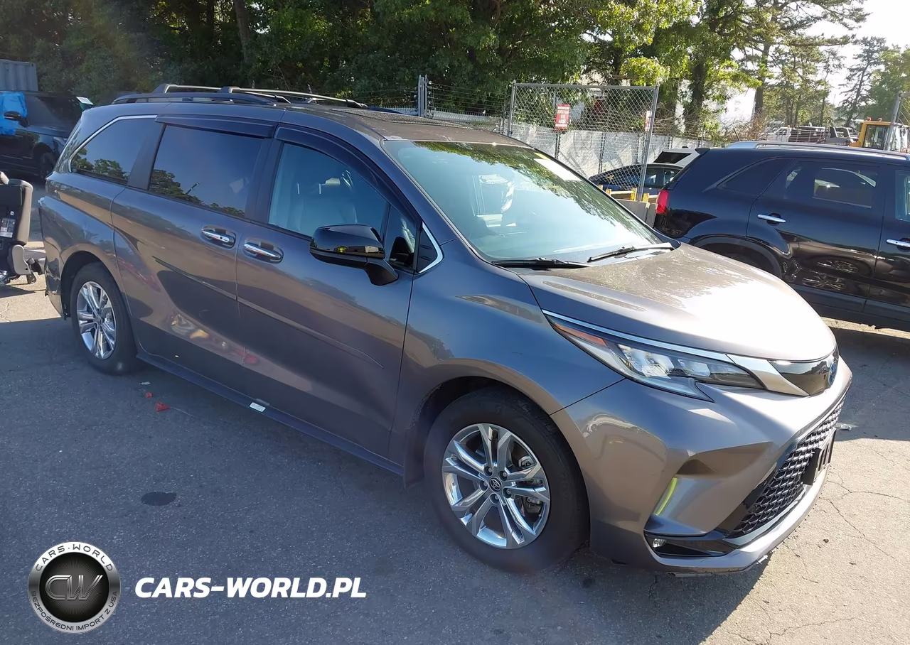 2022 Toyota Sienna Xse