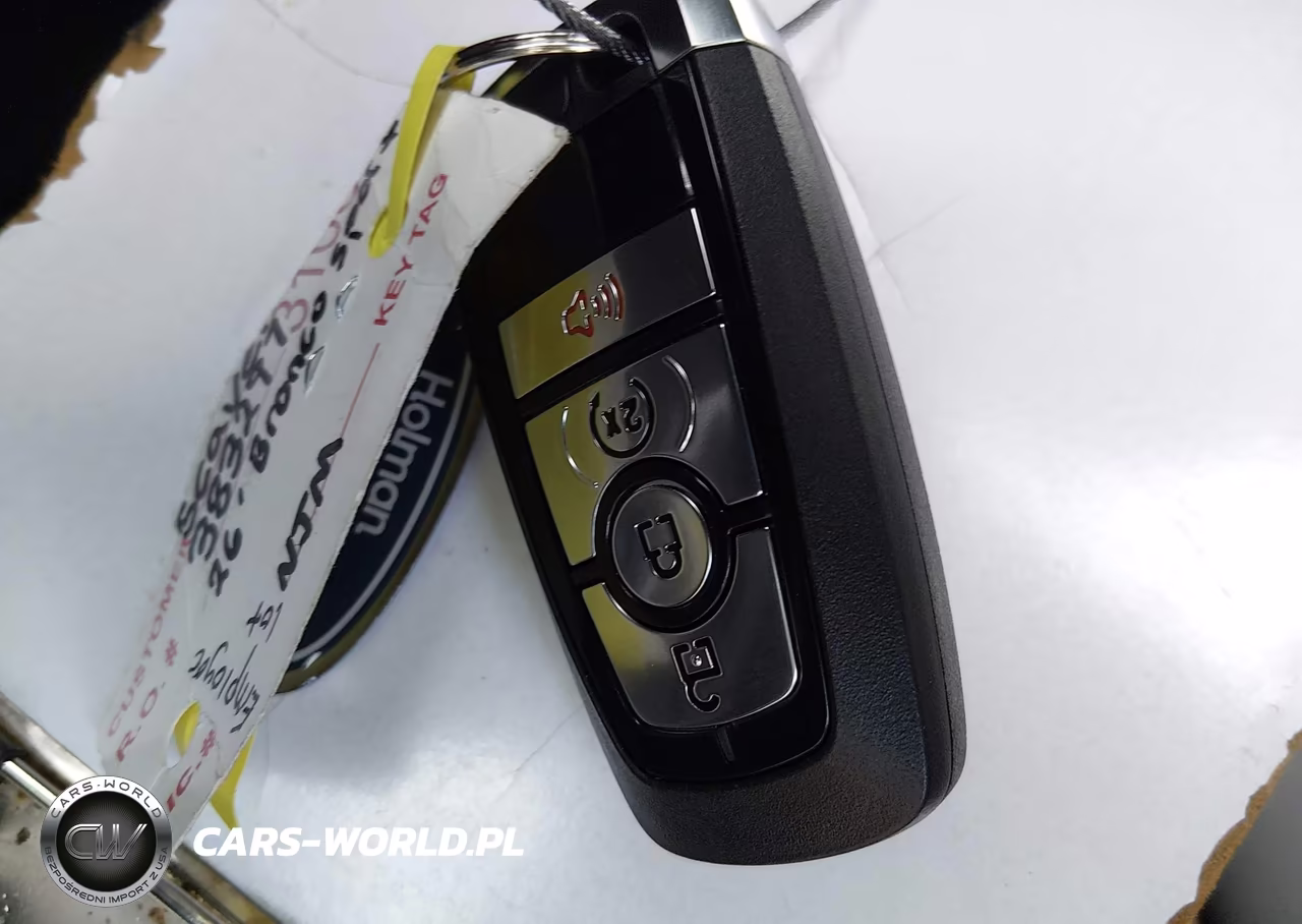 2026 Ford Bronco Sport Outer Banks VIN:3FMCR9CN6TRE43302 - 11