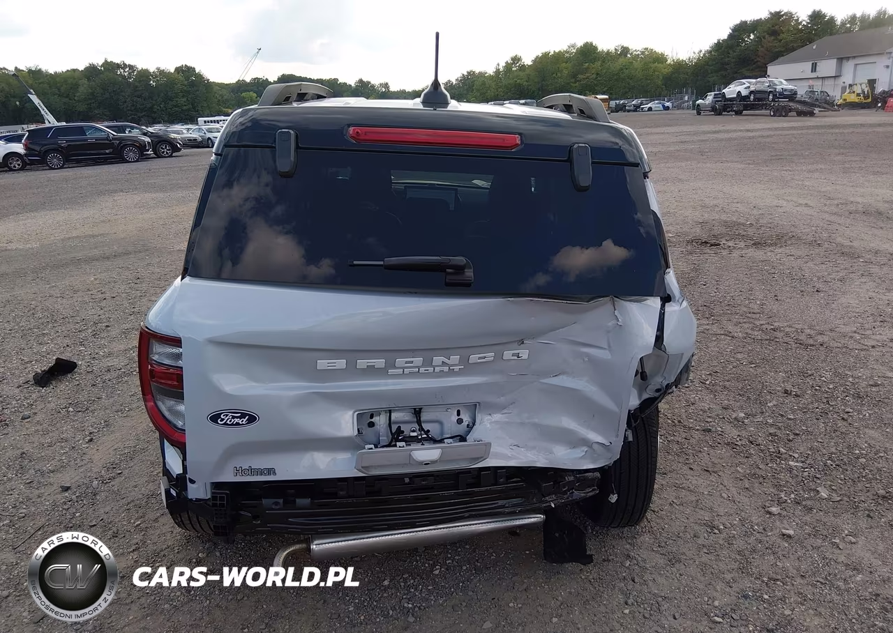 2026 Ford Bronco Sport Outer Banks VIN:3FMCR9CN6TRE43302 - 17