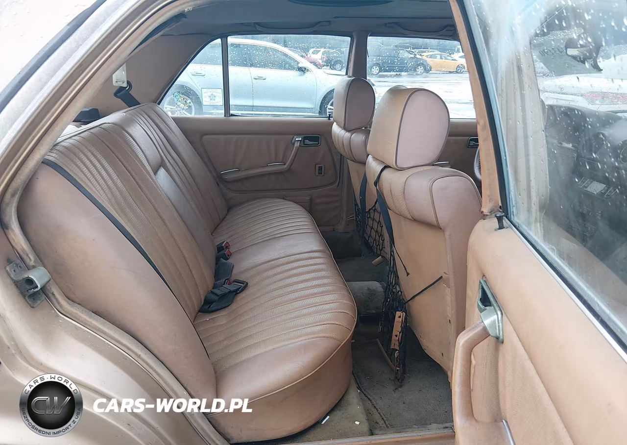 1984 Mercedes-Benz 300 Dt VIN:WDBAB33A5EA143286 - 8