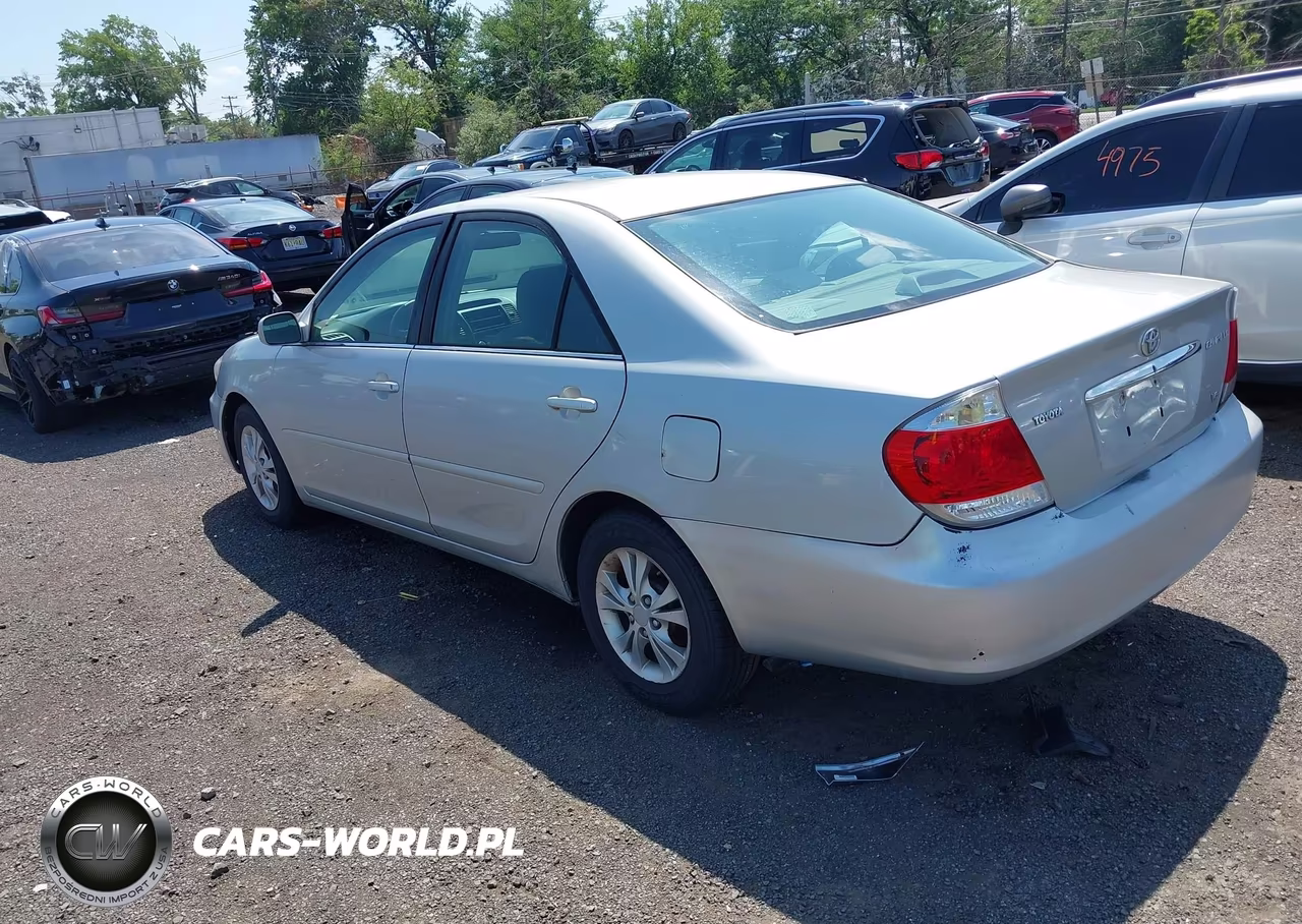 2005 Toyota Camry Le V6 VIN:4T1BF32K35U105375 - 3