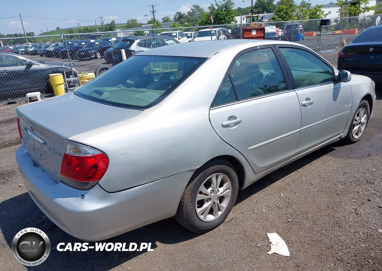 2005 Toyota Camry Le V6 VIN:4T1BF32K35U105375 - 4