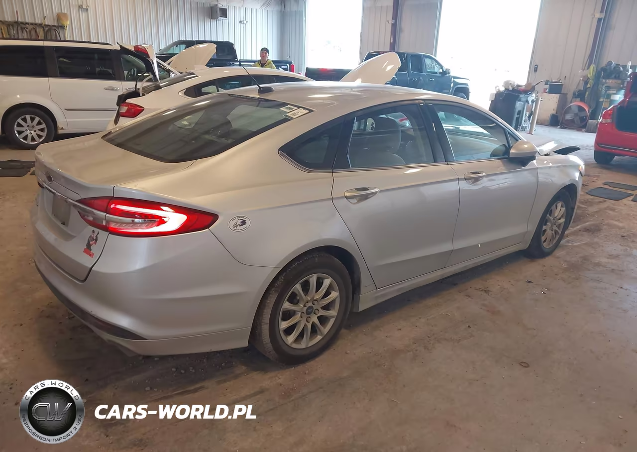 2017 Ford Fusion S VIN:3FA6P0G72HR174694 - 4
