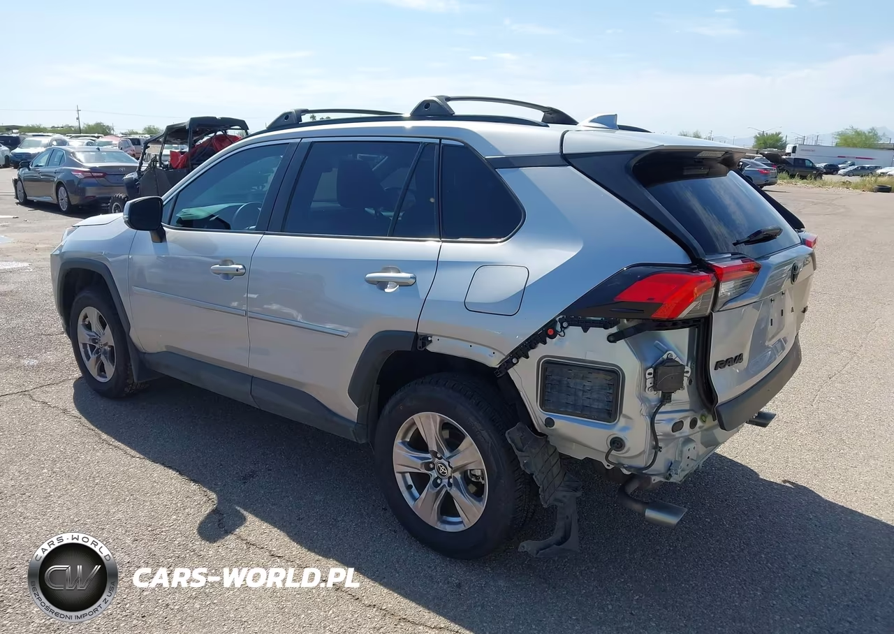2023 Toyota Rav4 Xle VIN:2T3W1RFV3PW244004 - 3
