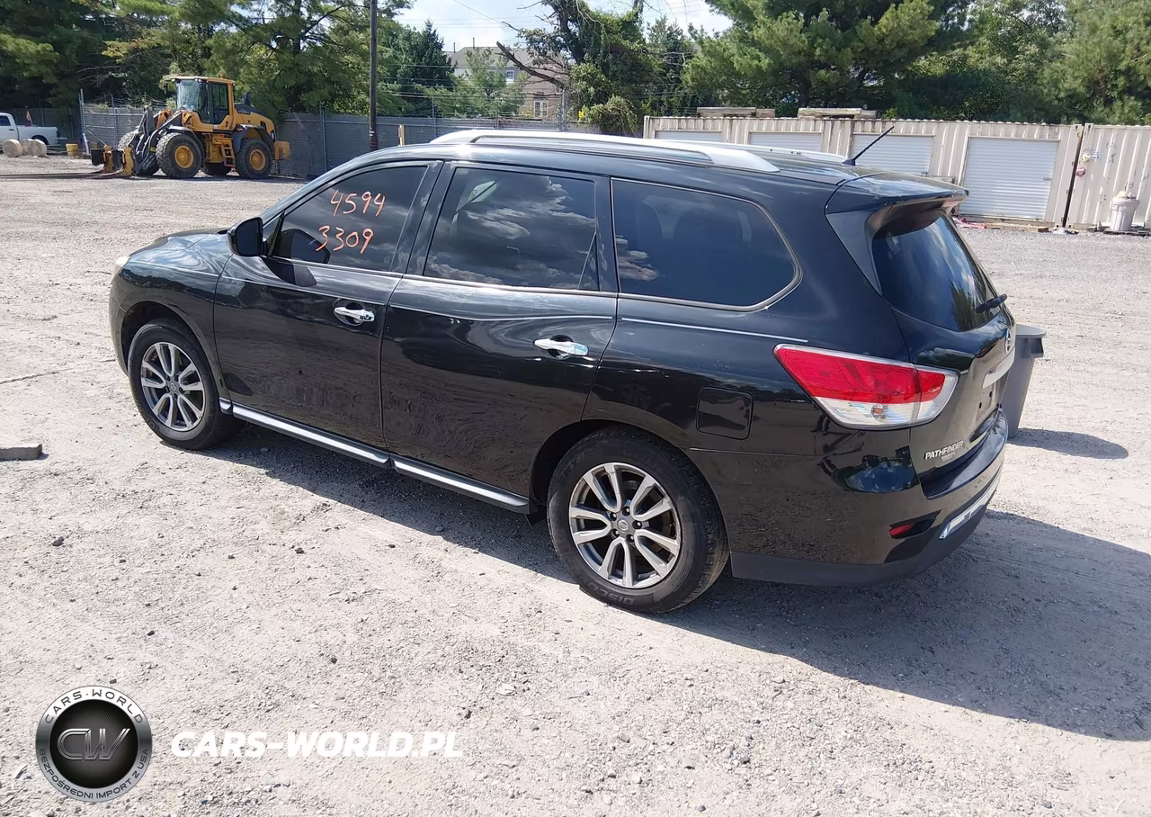 2015 Nissan Pathfinder S VIN:5N1AR2MM5FC698059 - 3