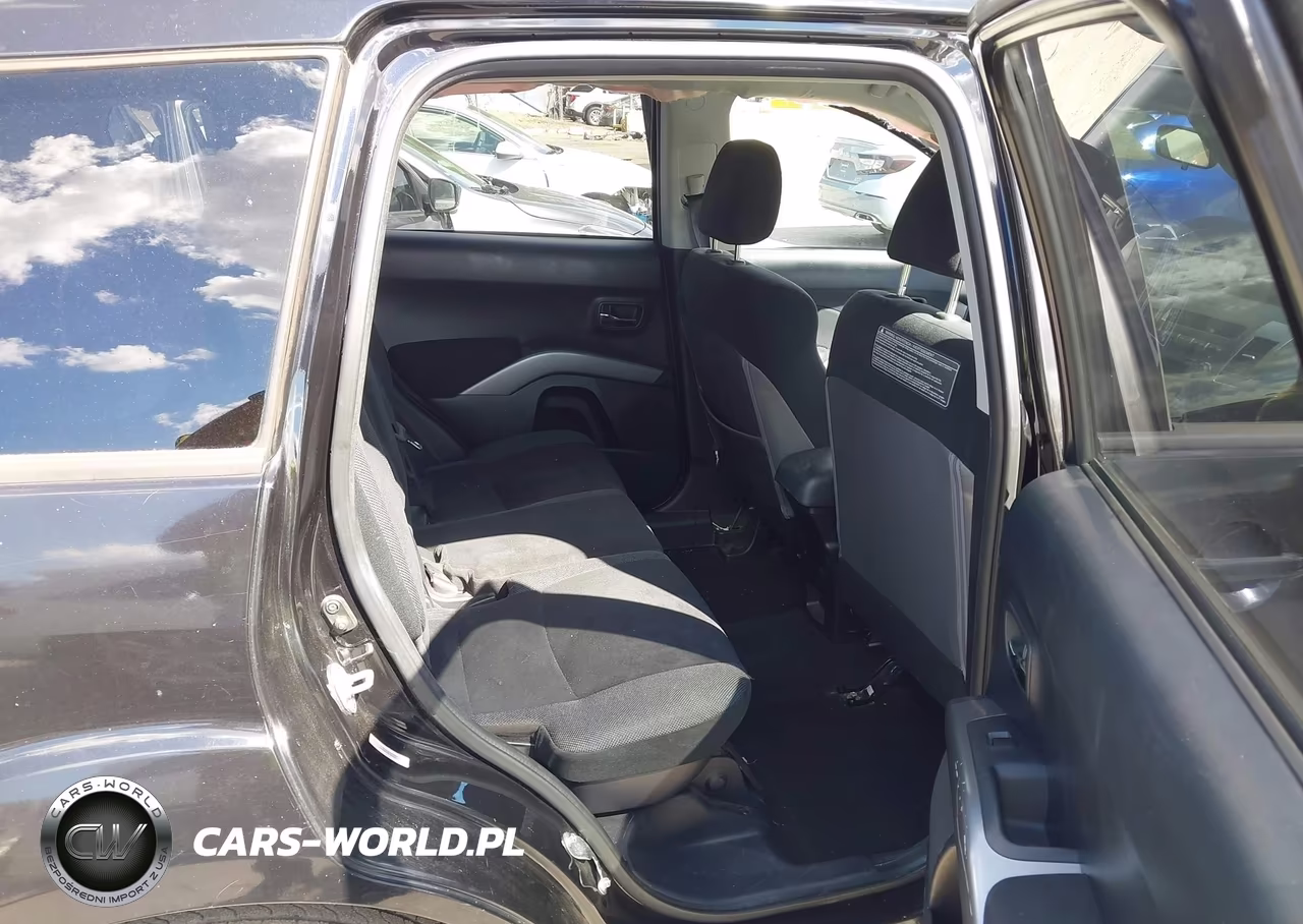 2009 Mitsubishi Outlander Es VIN:JA4LT21W59Z000825 - 8