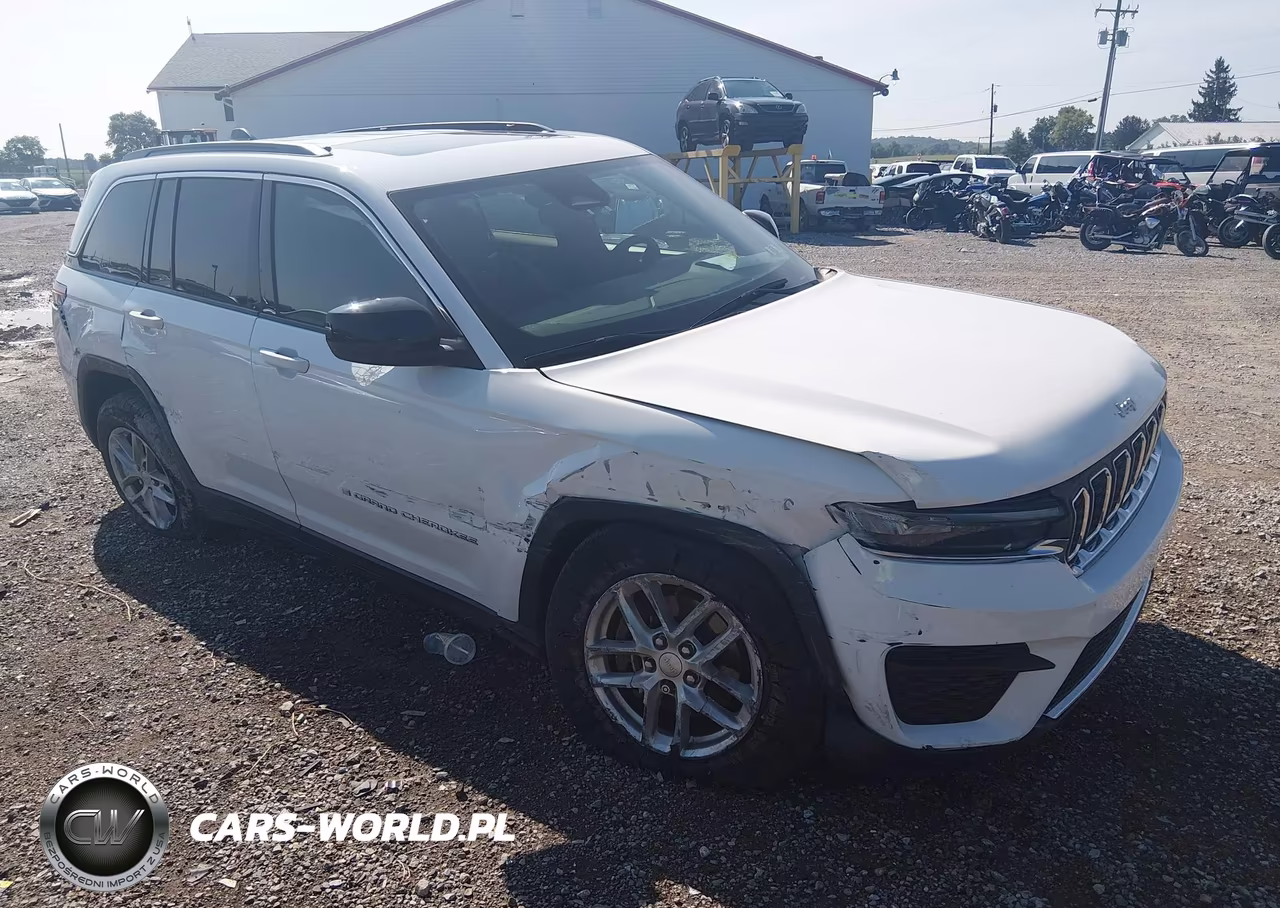 2024 Jeep Grand Cherokee Laredo X 4X4