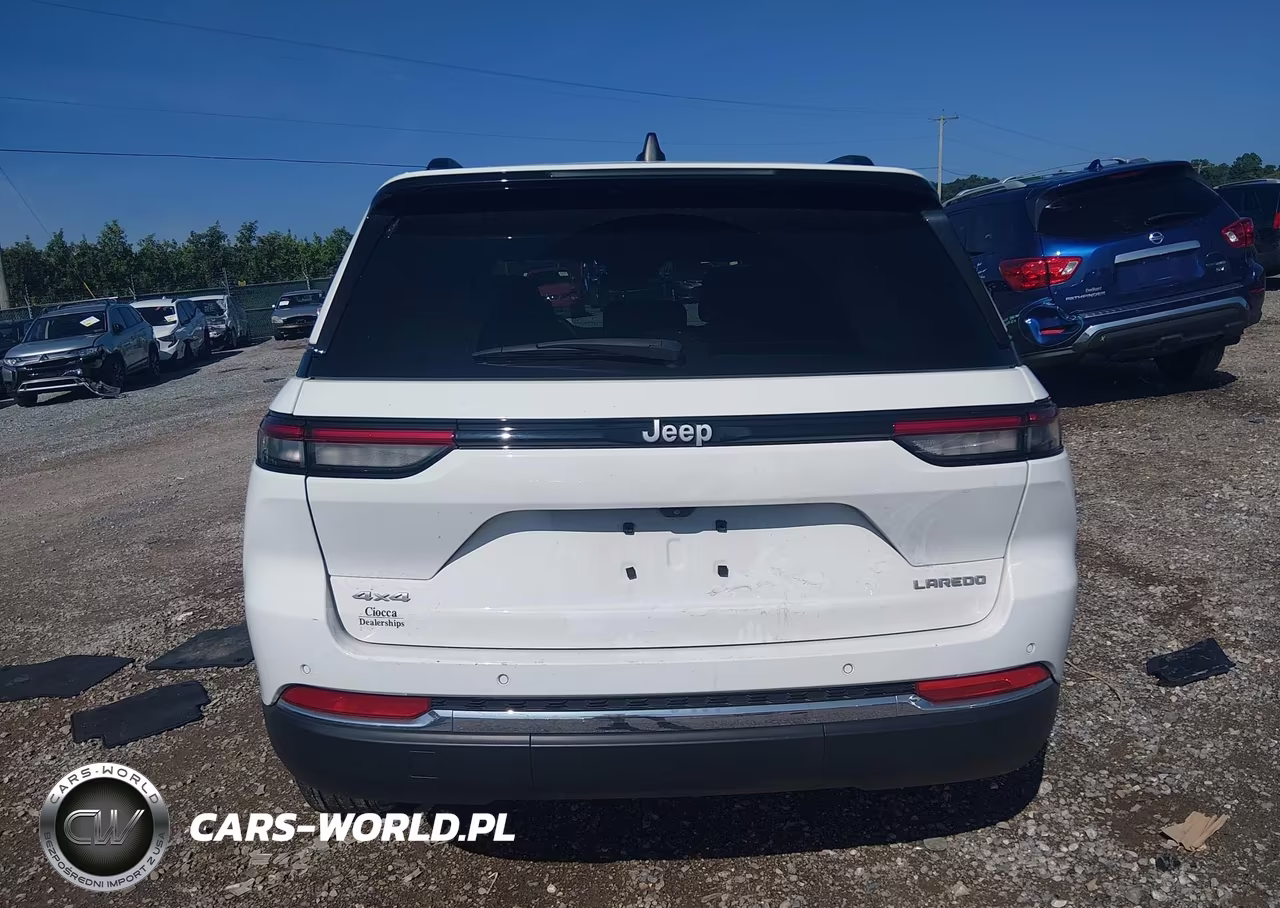 2024 Jeep Grand Cherokee Laredo X 4X4 VIN:1C4RJHAG4RC232935 - 16