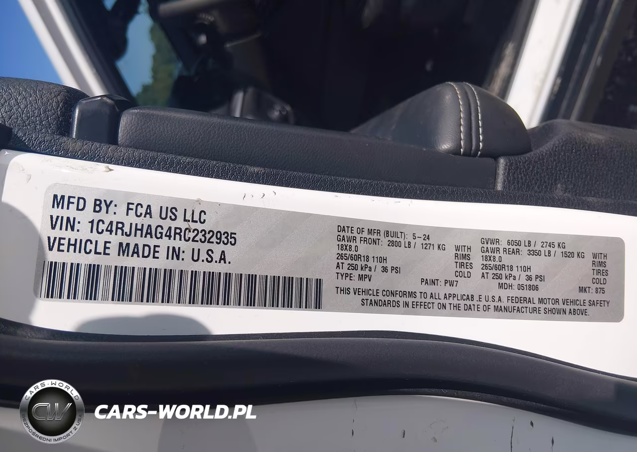 2024 Jeep Grand Cherokee Laredo X 4X4 VIN:1C4RJHAG4RC232935 - 9