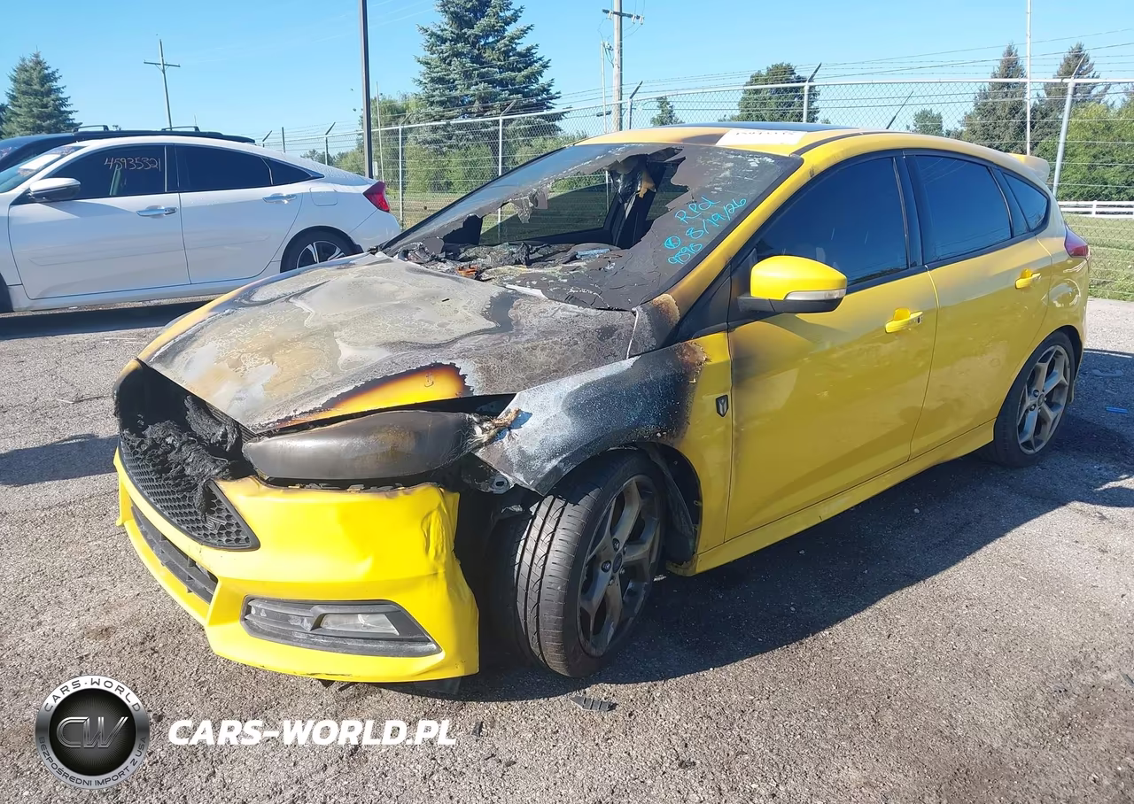 2017 Ford Focus VIN:1FADP3L93HL289898 - 2