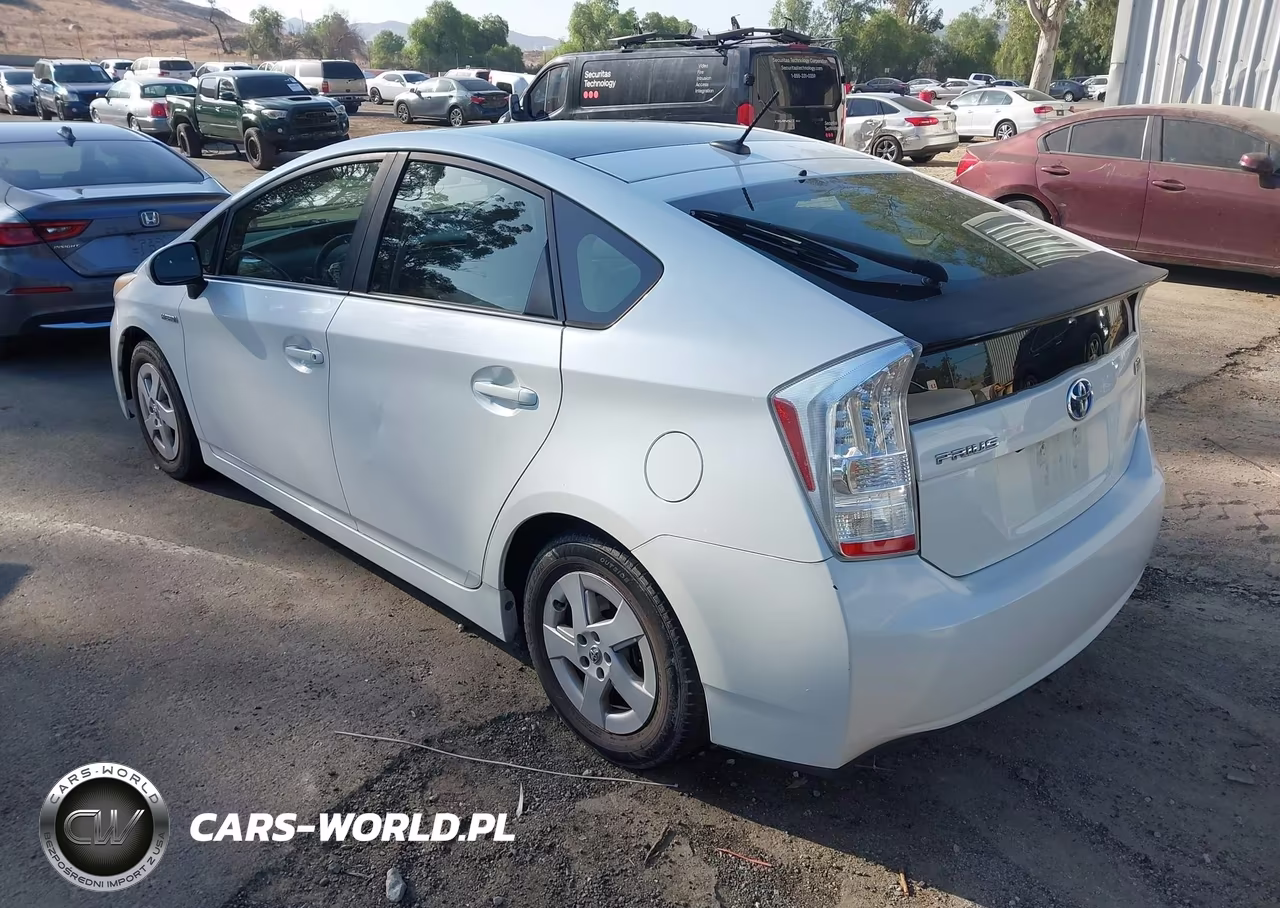 2011 Toyota Prius Three VIN:JTDKN3DU9B5315989 - 3