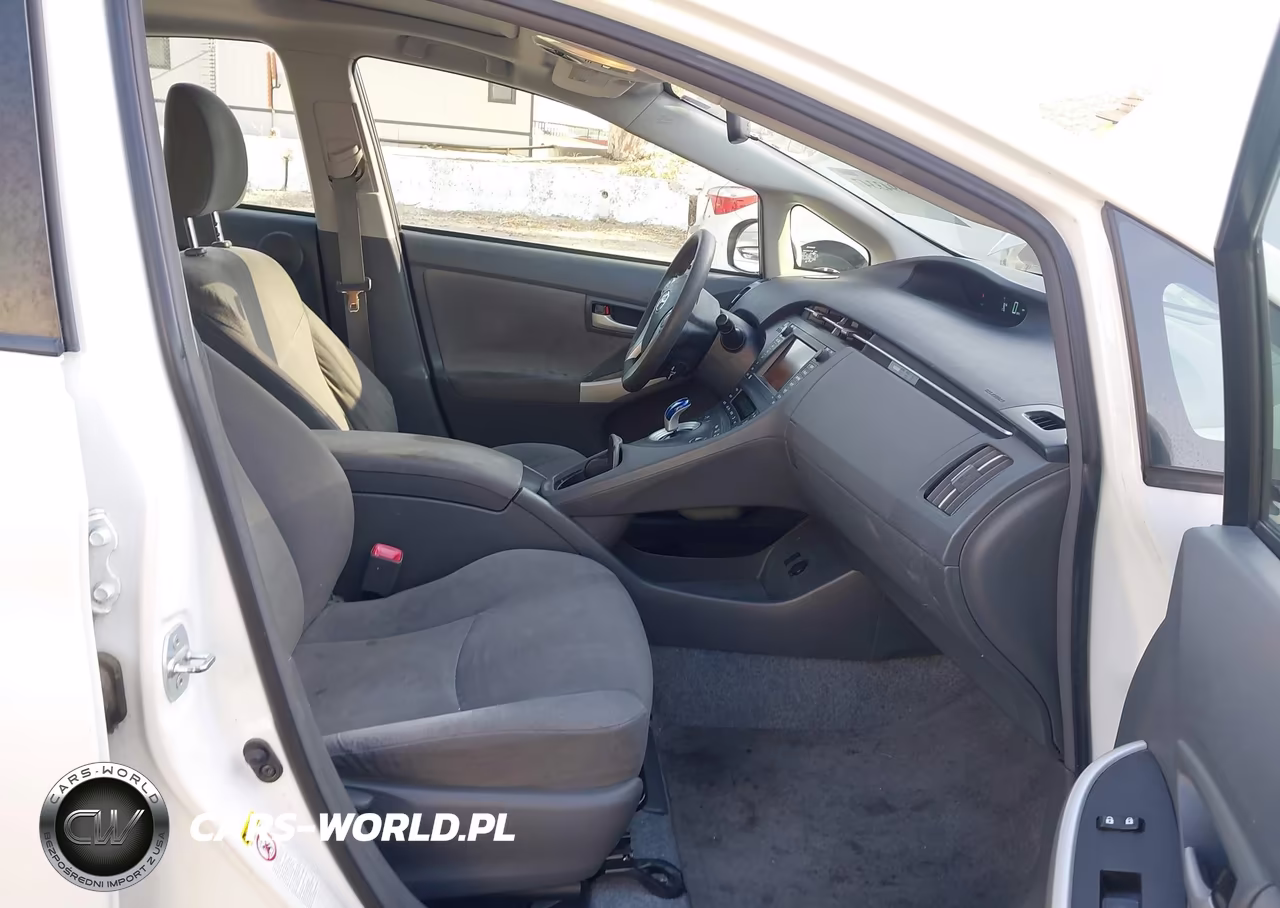 2011 Toyota Prius Three VIN:JTDKN3DU9B5315989 - 5