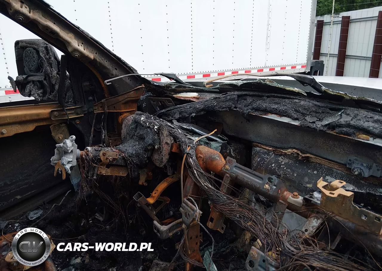2025 Ram 5500 Chassis Tradesman-Big Horn VIN:3C7WRNDL2SG559181 - 6