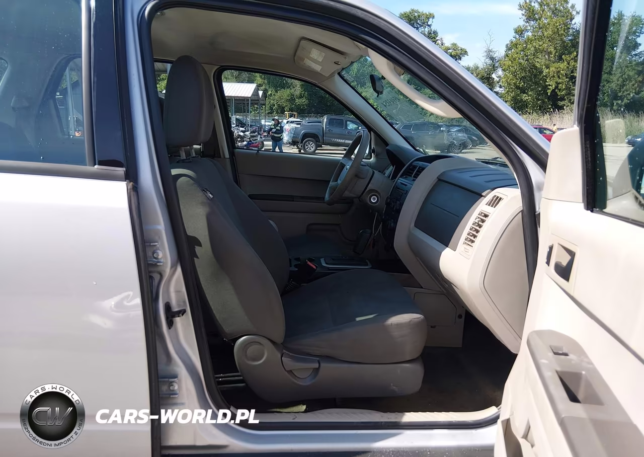 2012 Ford Escape Xls VIN:1FMCU0C78CKB62943 - 5