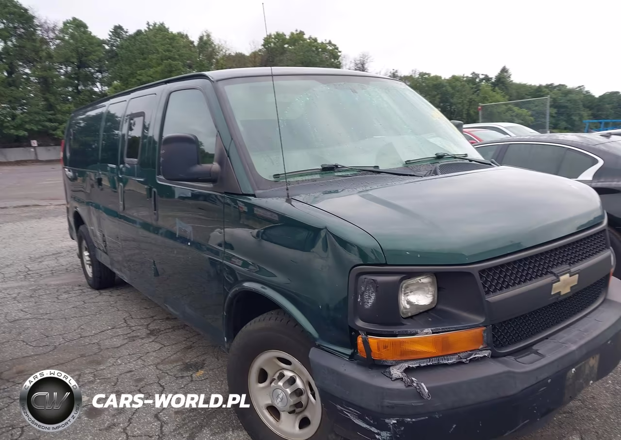 2014 Chevrolet Express 3500 Work Van – zdjęcie 1 z 17