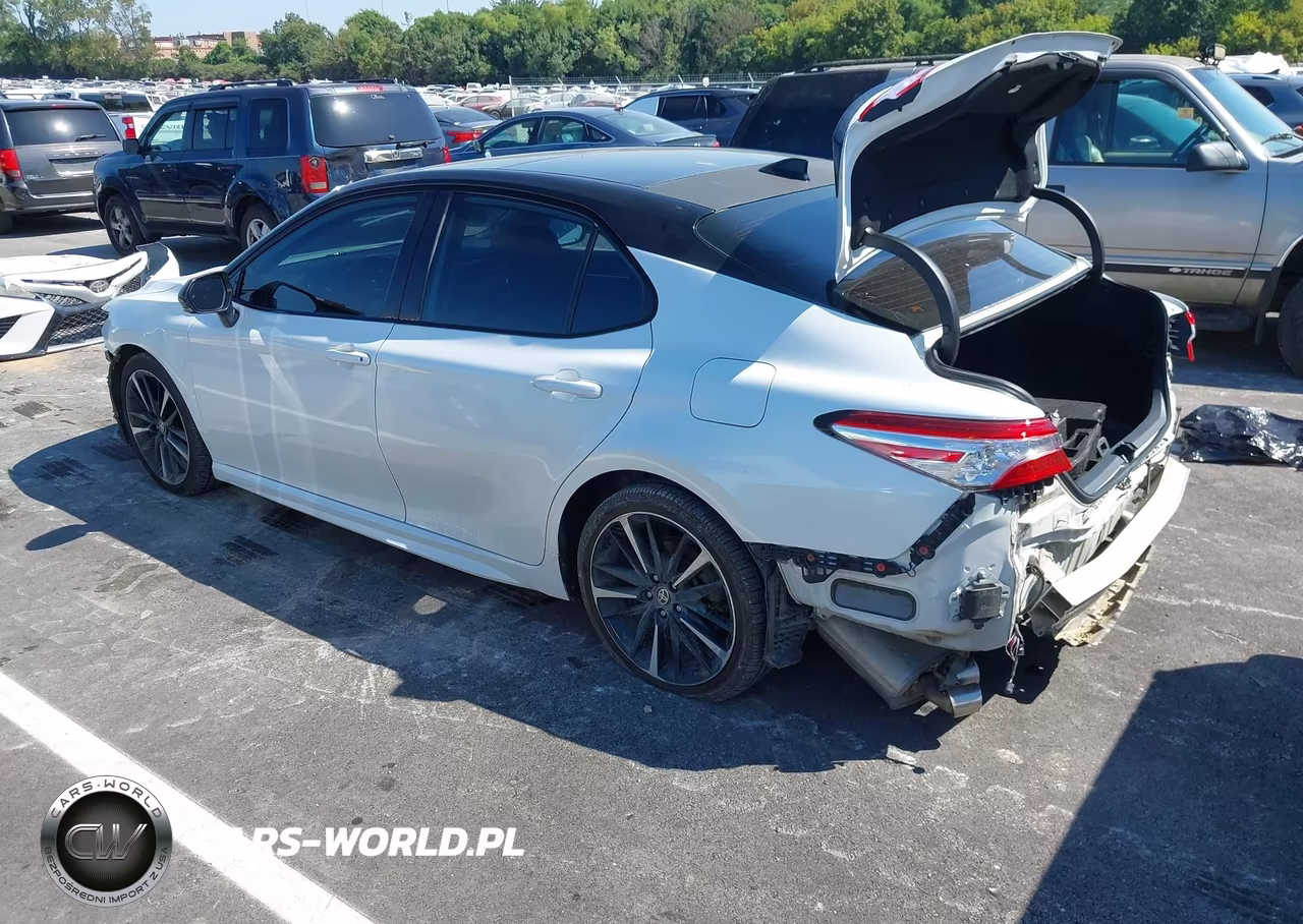2020 Toyota Camry Xse VIN:4T1K61AK8LU370201 - 3