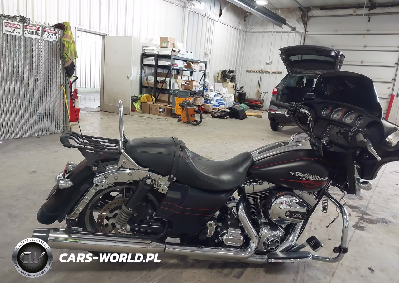 2016 Harley-Davidson Flhx Street Glide VIN:1HD1KBM16GB610978 - 12