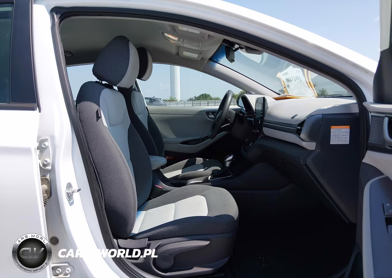 2020 Hyundai Ioniq Hybrid Blue VIN:KMHC65LC2LU232980 - 5