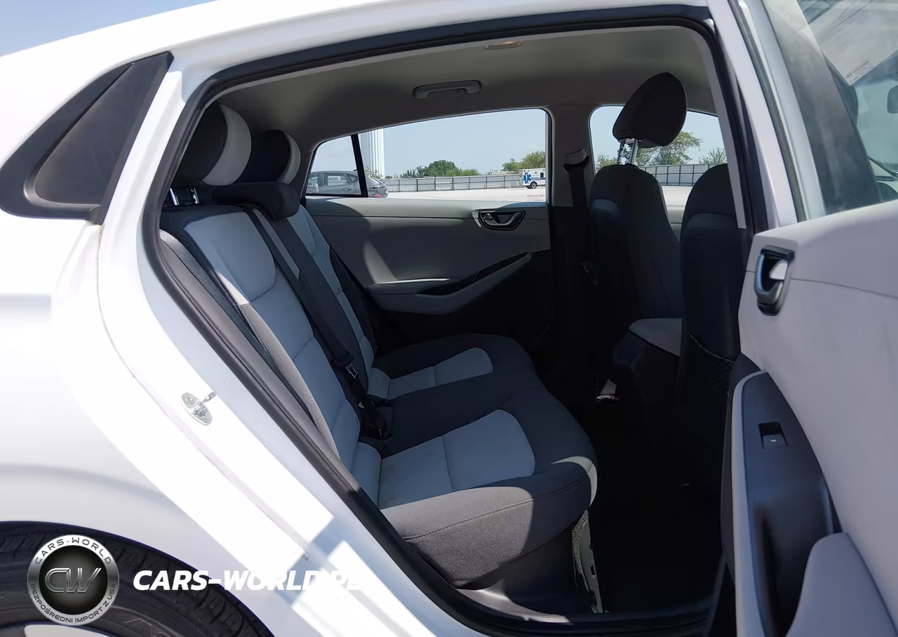 2020 Hyundai Ioniq Hybrid Blue VIN:KMHC65LC2LU232980 - 8