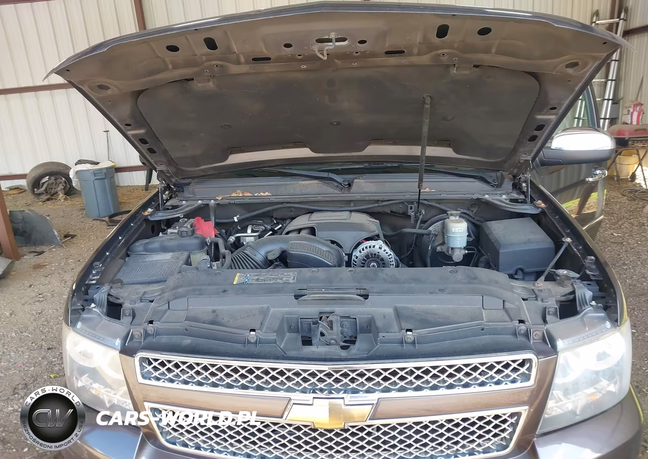 2010 Chevrolet Tahoe Ltz VIN:1GNUCCE06AR104984 - 10
