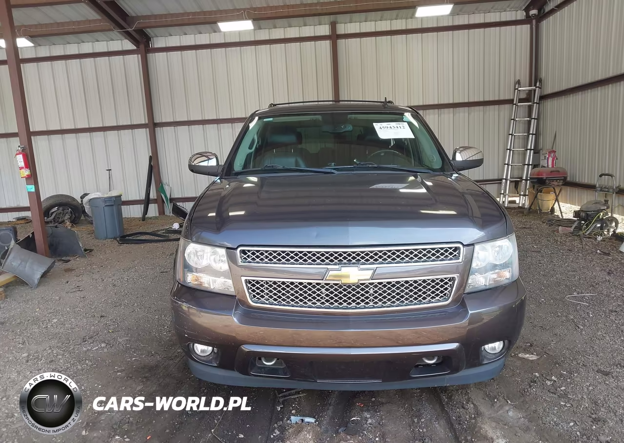 2010 Chevrolet Tahoe Ltz VIN:1GNUCCE06AR104984 - 13