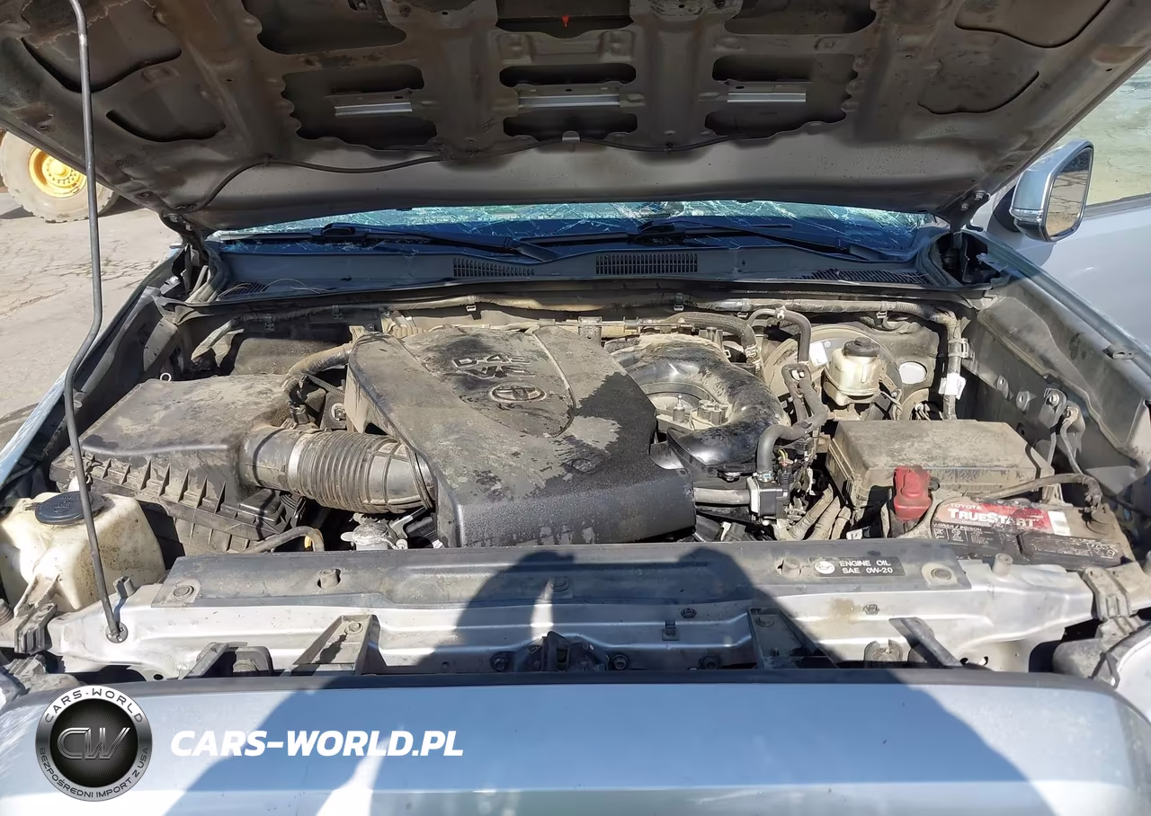 2018 Toyota Tacoma Trd Sport VIN:3TMAZ5CN1JM057255 - 10