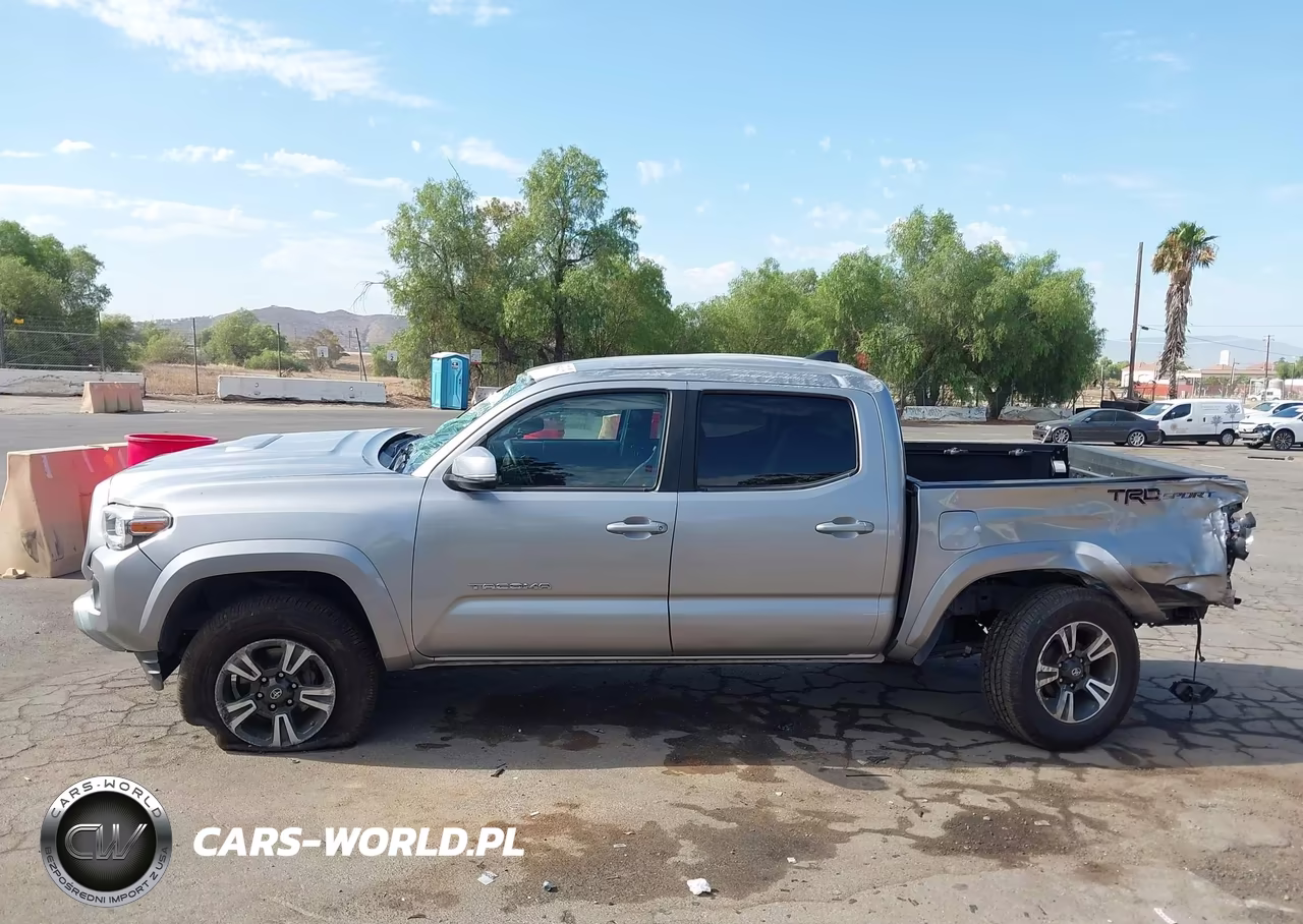 2018 Toyota Tacoma Trd Sport VIN:3TMAZ5CN1JM057255 - 13