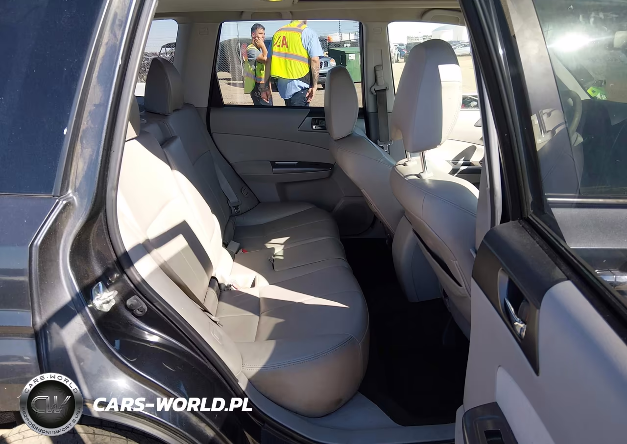 2011 Subaru Forester 2.5X Touring VIN:JF2SHAHC9BH702006 - 8