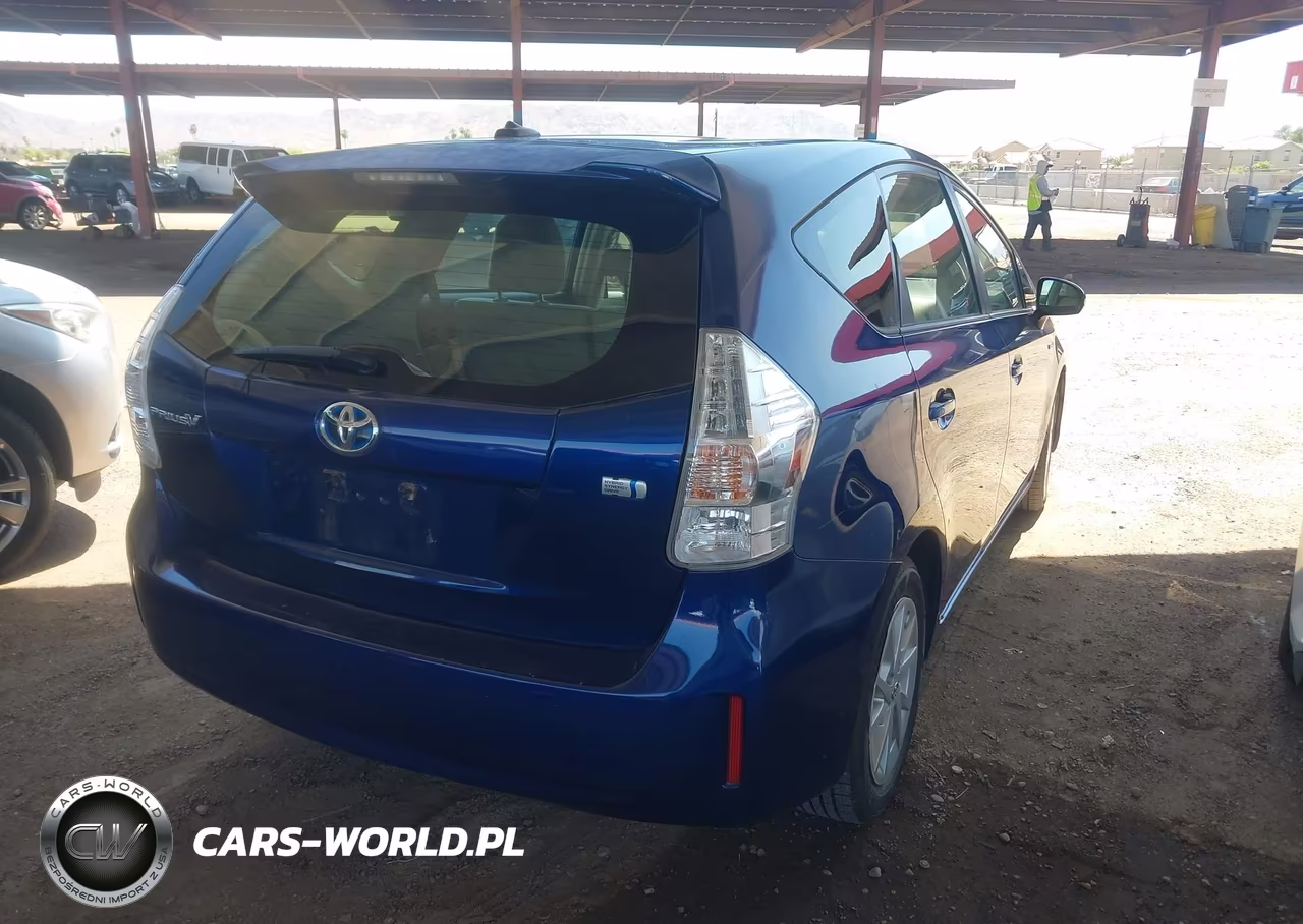 2013 Toyota Prius V Three VIN:JTDZN3EU6D3210936 - 4