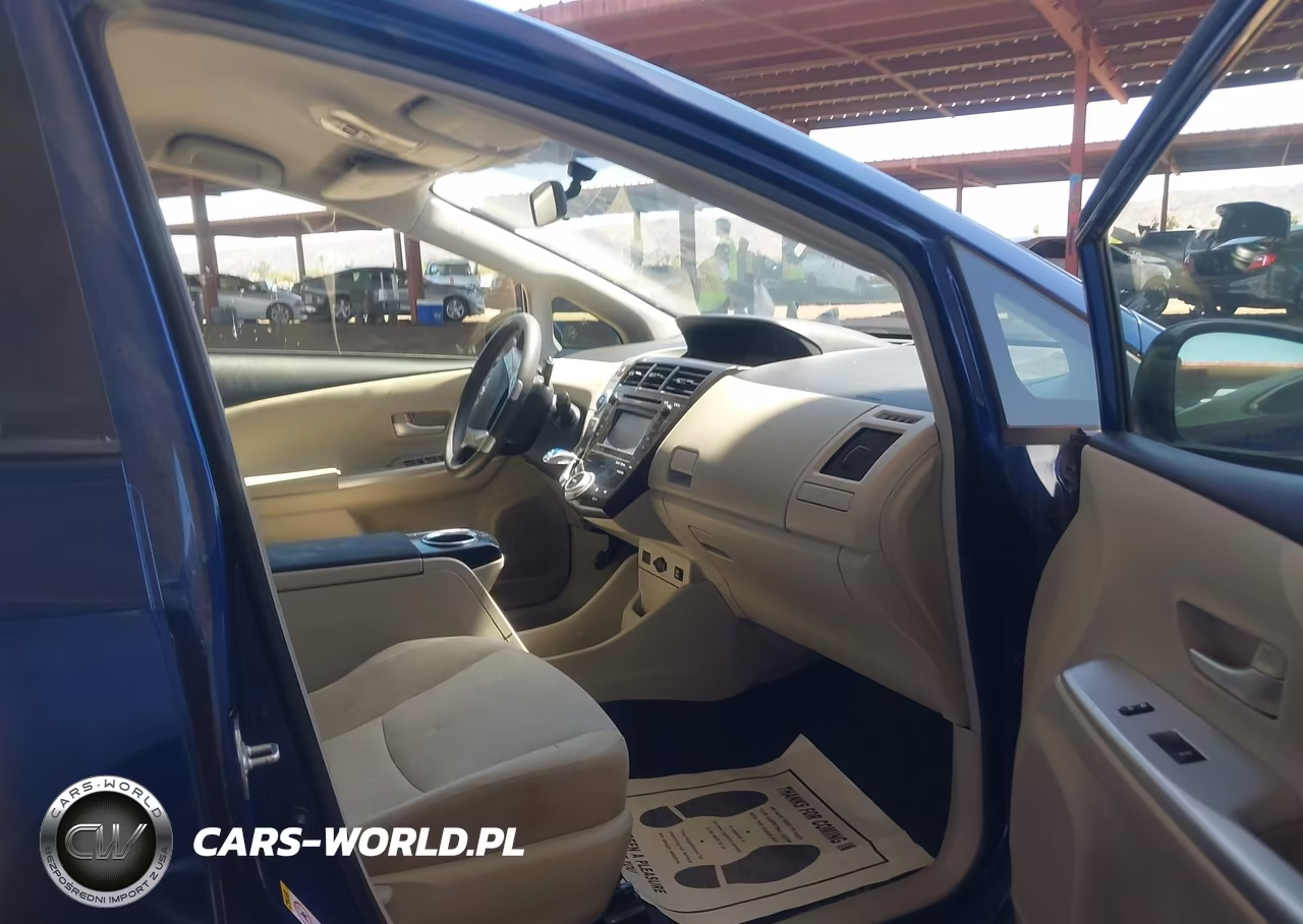 2013 Toyota Prius V Three VIN:JTDZN3EU6D3210936 - 5