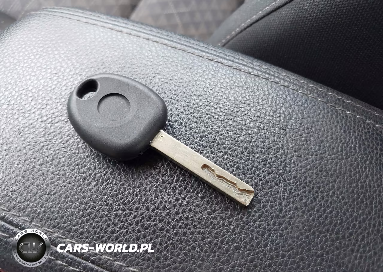 2023 Kia Rio S VIN:3KPA25AD0PE579330 - 11