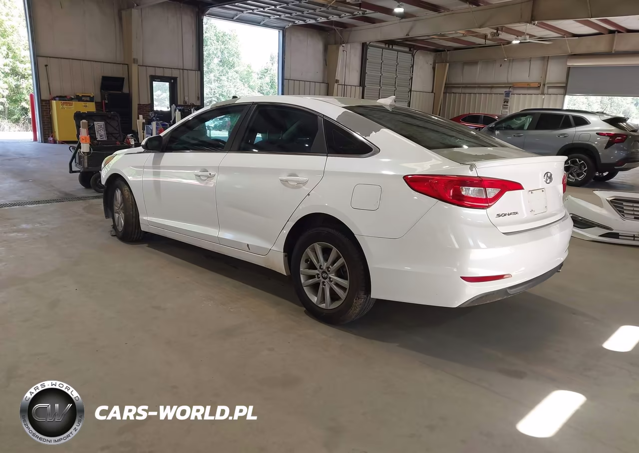 2015 Hyundai Sonata Se VIN:5NPE24AF5FH024915 - 3