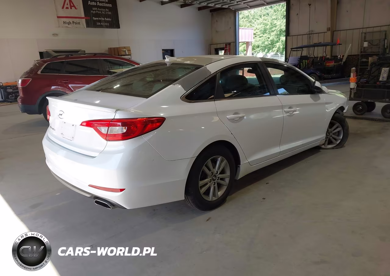 2015 Hyundai Sonata Se VIN:5NPE24AF5FH024915 - 4