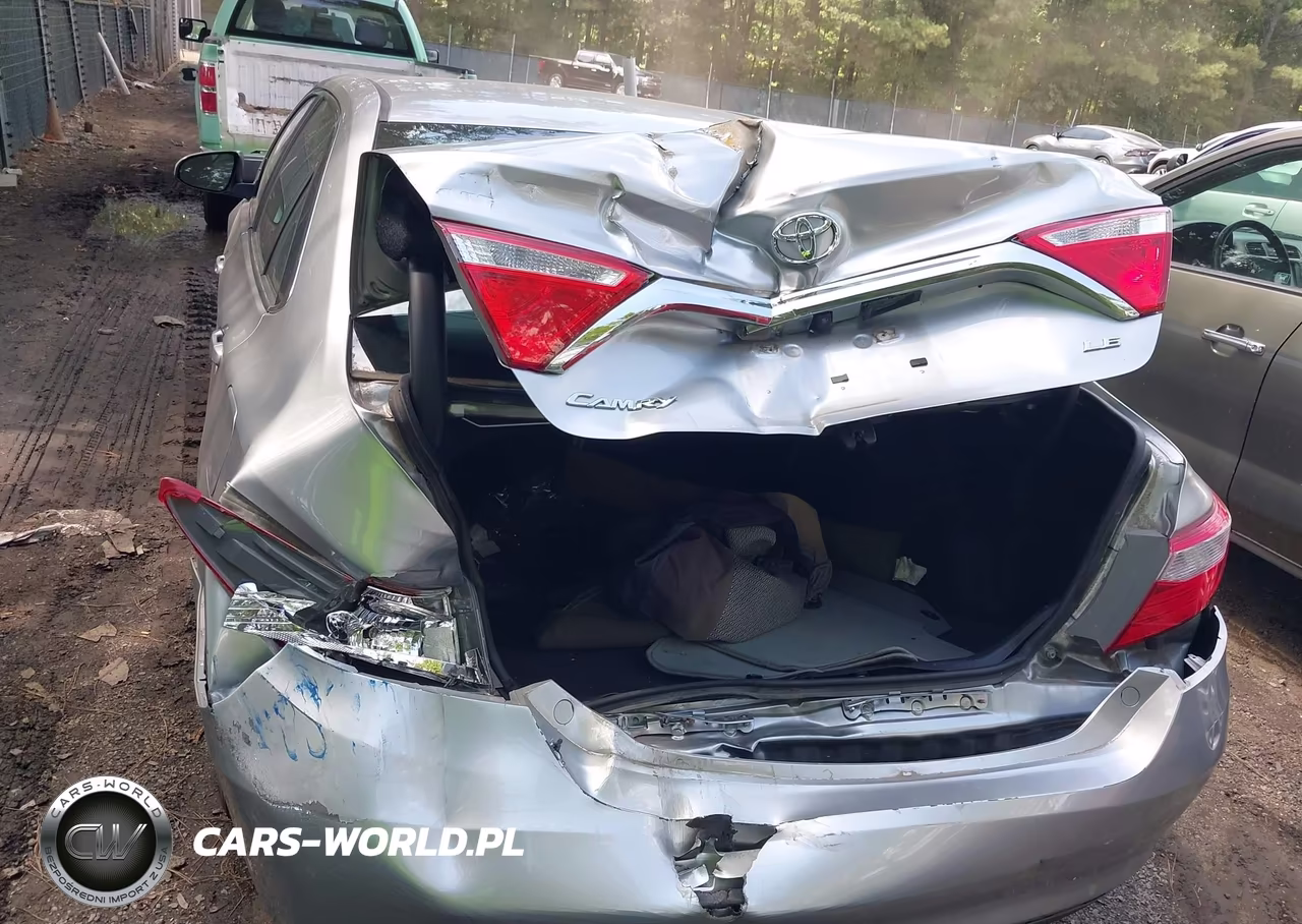 2017 Toyota Camry Le VIN:4T1BF1FK0HU345938 - 6