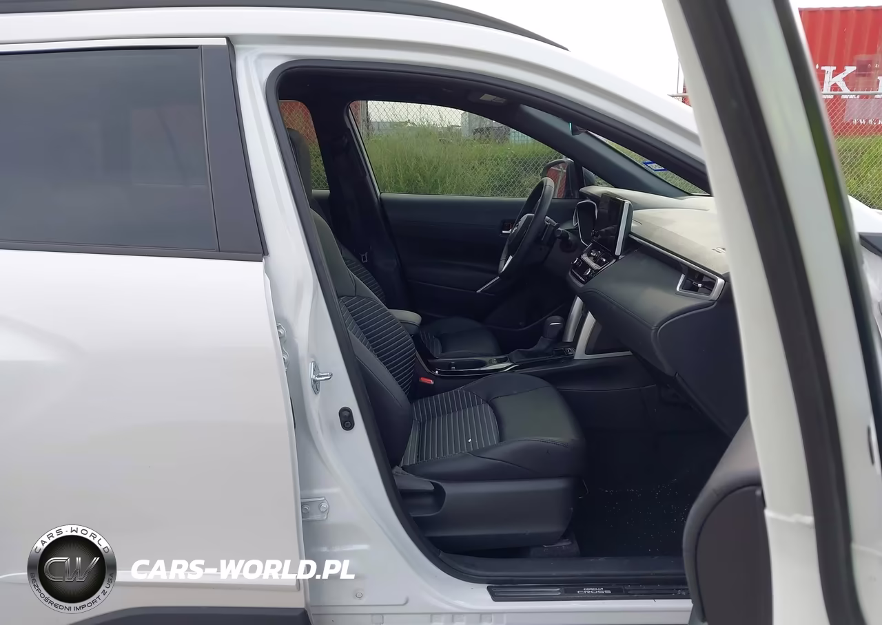 2025 Toyota Corolla Cross Hybrid Xse VIN:7MUFBABG7SV067799 - 5