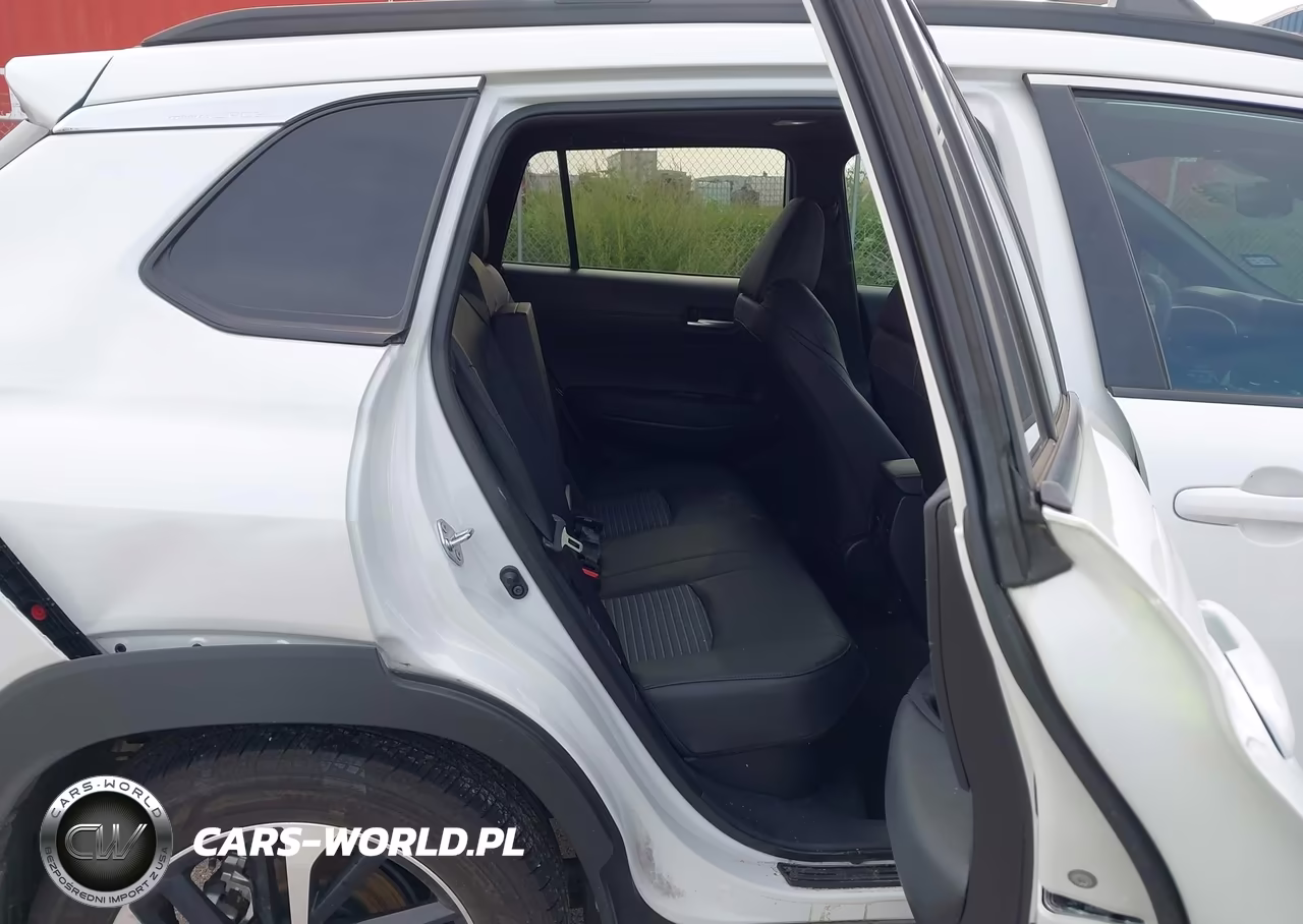 2025 Toyota Corolla Cross Hybrid Xse VIN:7MUFBABG7SV067799 - 8