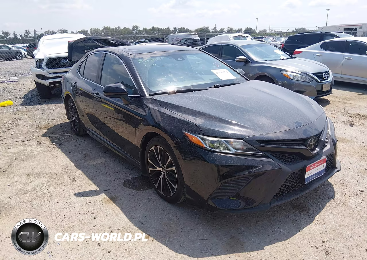 2018 Toyota Camry Se – zdjęcie 1 z 16