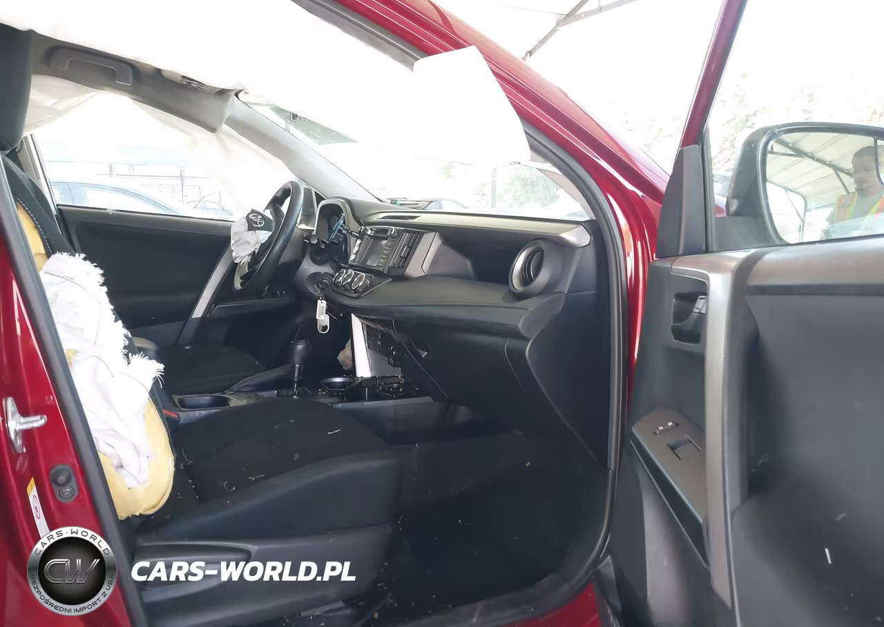 2018 Toyota Rav4 Le VIN:2T3BFREV8JW793450 - 5