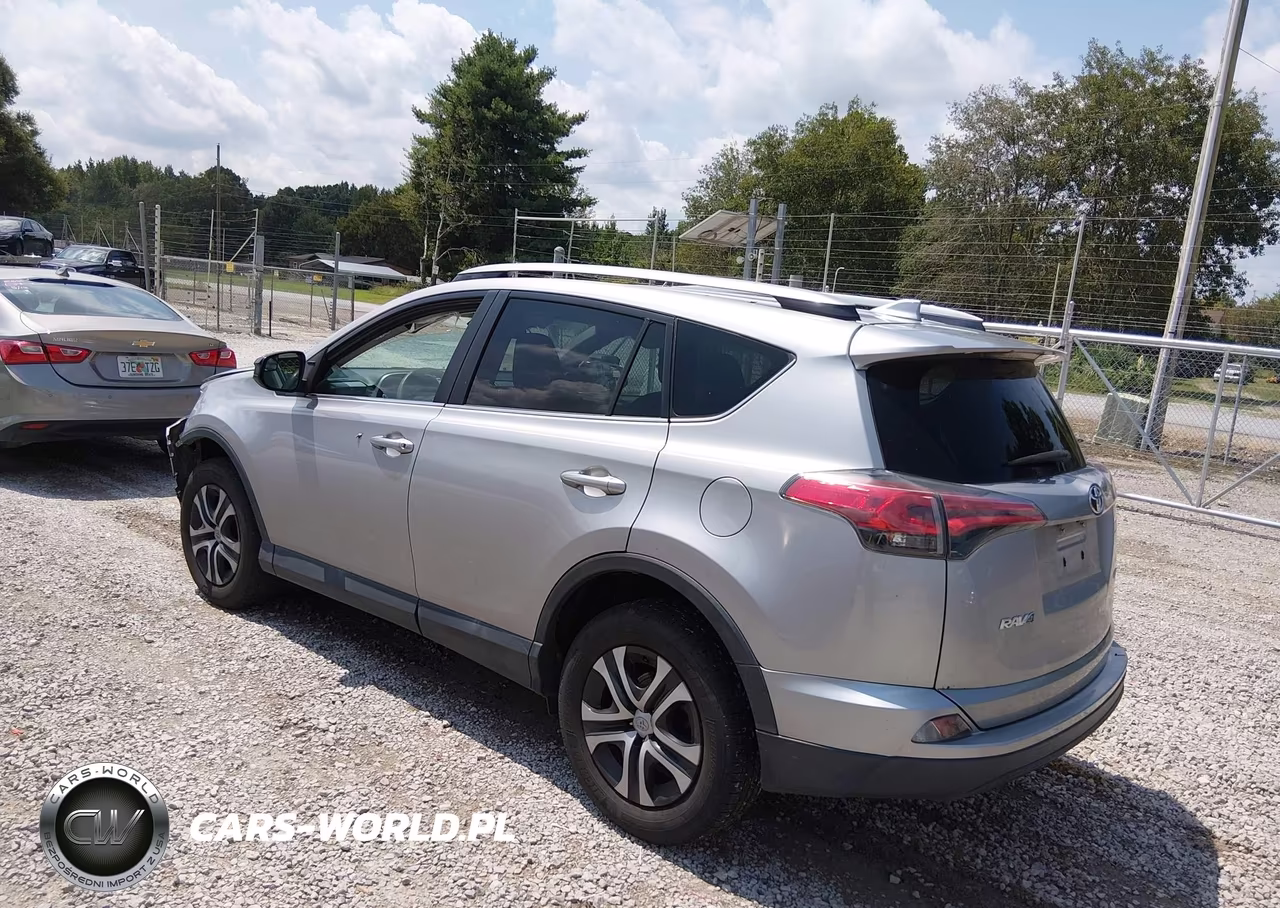 2017 Toyota Rav4 Le VIN:2T3ZFREV0HW314639 - 3