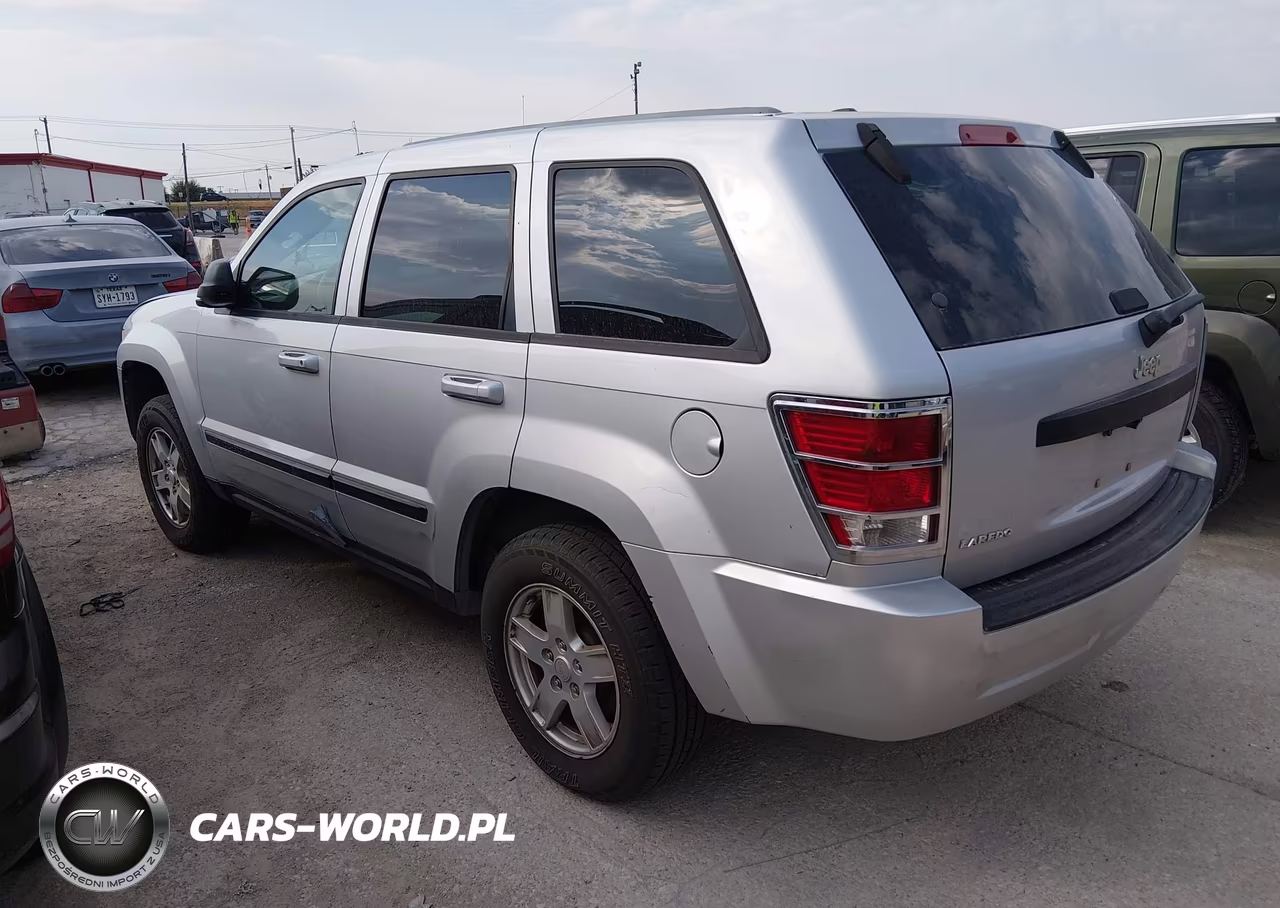 2008 Jeep Grand Cherokee Laredo VIN:1J8GS48K08C121507 - 3