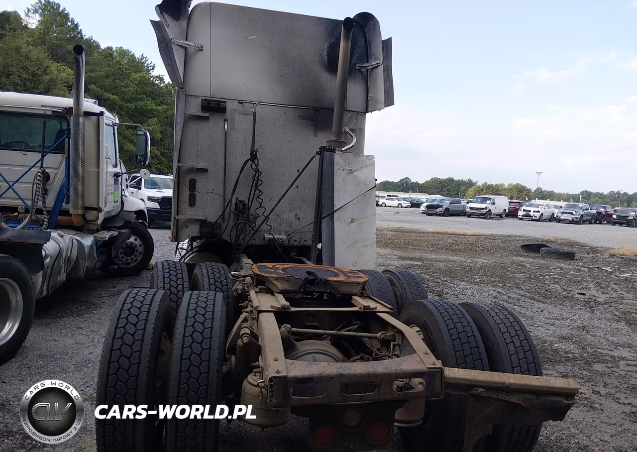 2004 Freightliner Conventional Columbia VIN:1FUJA6CV24LM24739 - 17
