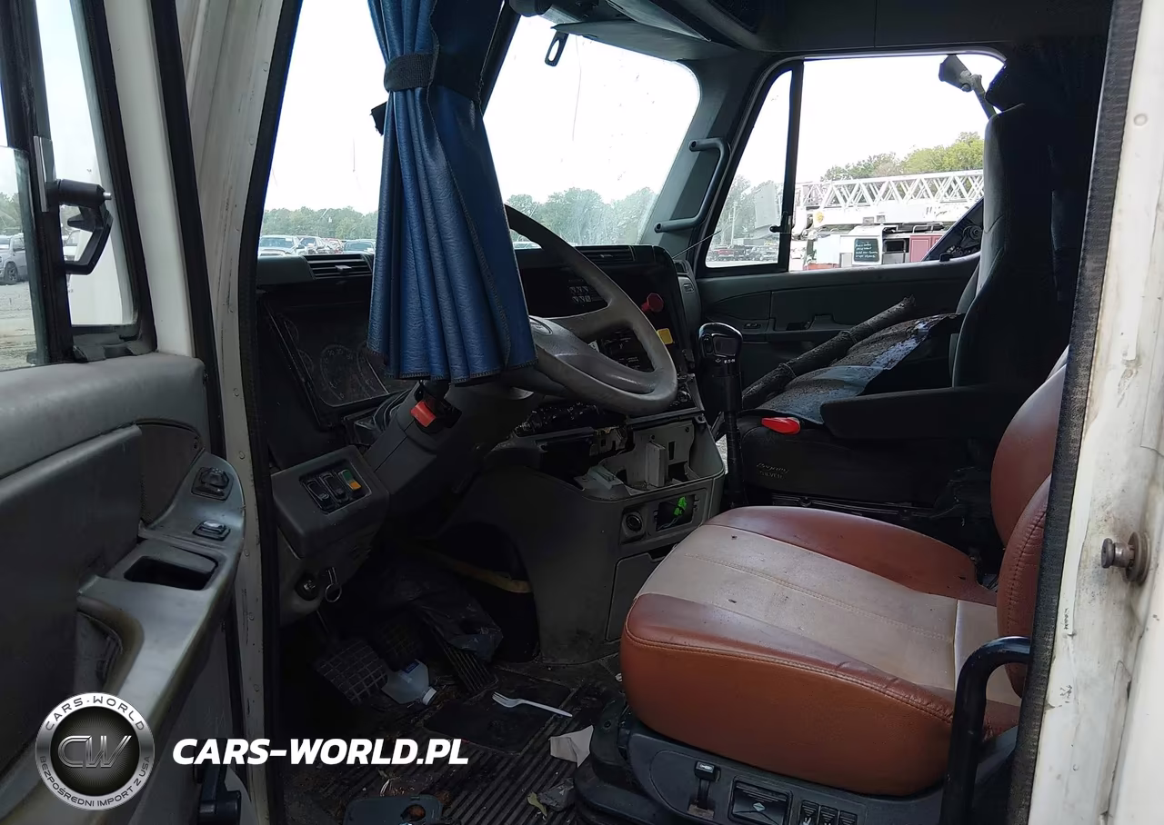 2004 Freightliner Conventional Columbia VIN:1FUJA6CV24LM24739 - 6