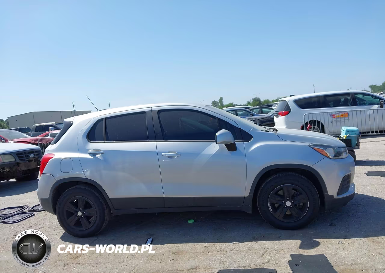 2019 Chevrolet Trax Ls VIN:3GNCJKSB8KL355838 - 12