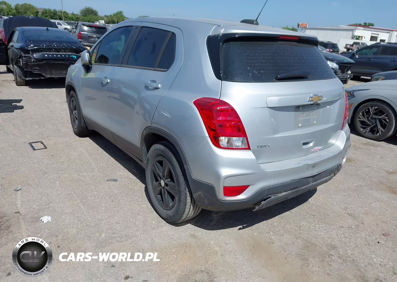 2019 Chevrolet Trax Ls VIN:3GNCJKSB8KL355838 - 3