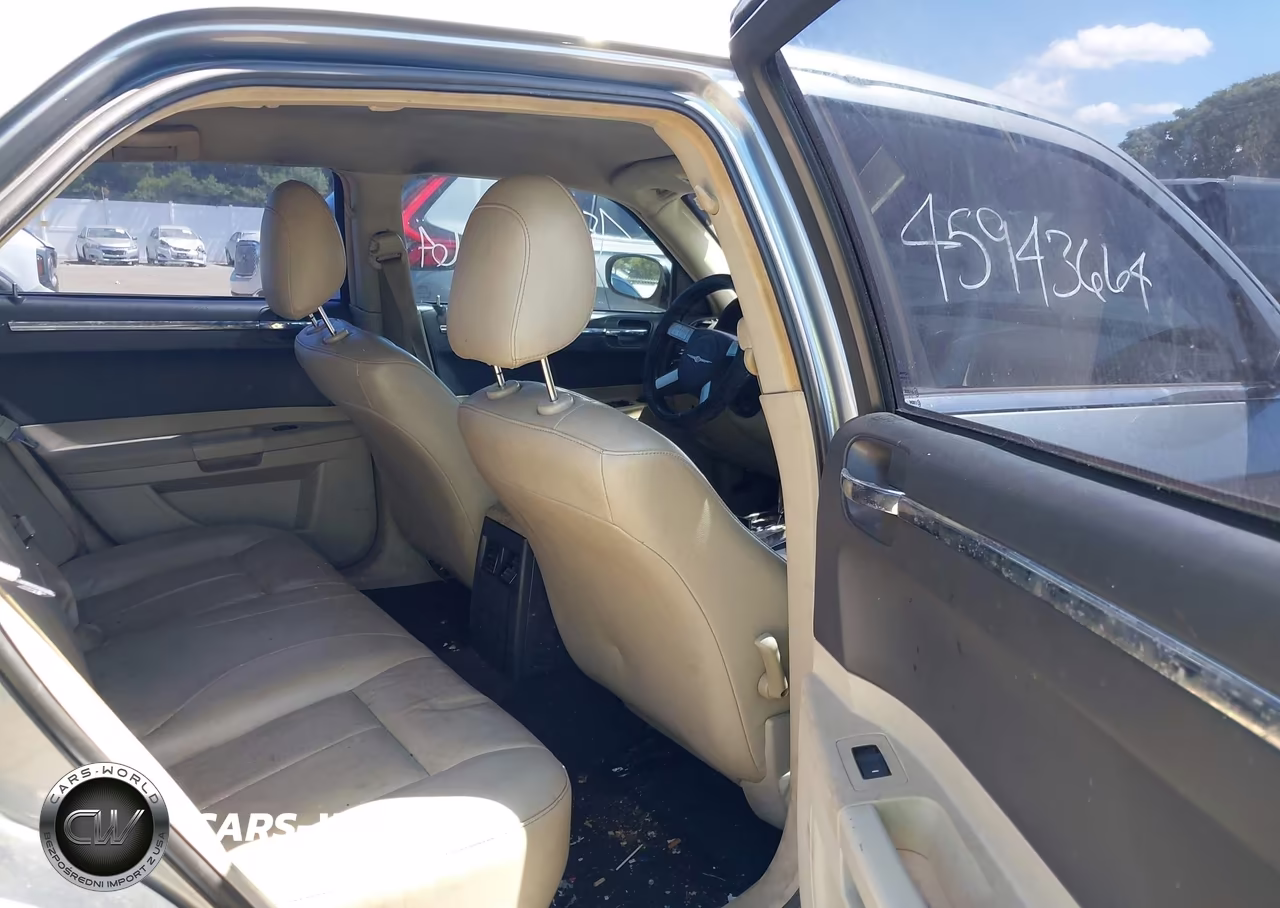 2006 Chrysler 300 Touring VIN:2C3KA53GX6H538743 - 8